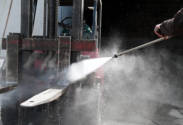 Garage Pressure Washing in Highlands, CA